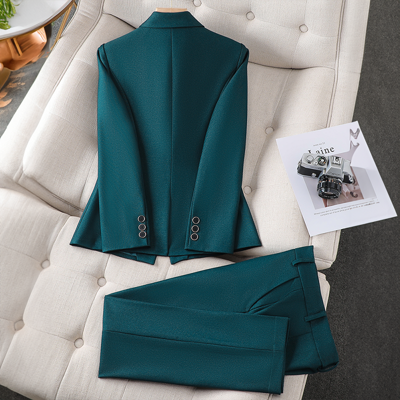 L'ESSENTIEL ELEGANT BLAZER SET