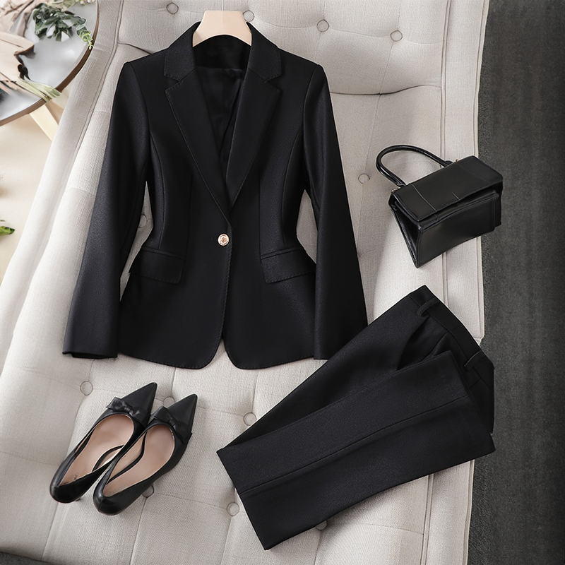 SOLÈNE ELEGANT BLAZER SET